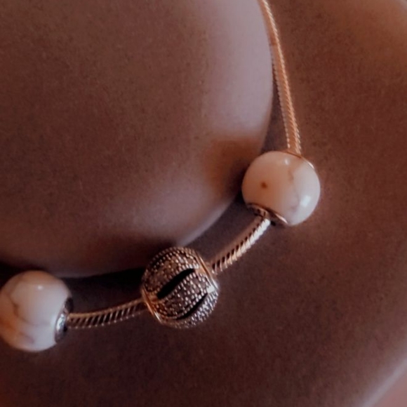 Pandora Essence Collection | Organic Shapes & Gold Jewelry Pandora Essence Collection